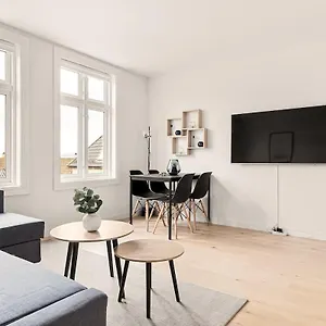 Apartment Dinbnb I Views & Street Parking In Sandviken, Bergen